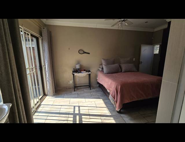 4 BEDROOM FREEHOLD FOR SALE IN VERWOERDPARK